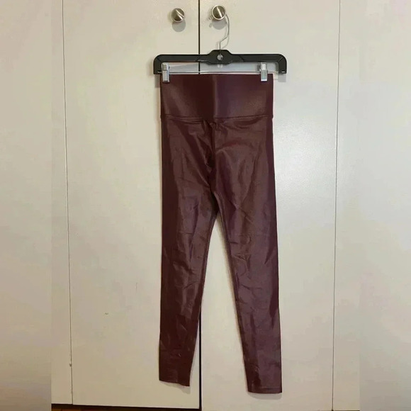 Carbon 38 Women’s 7/8 Takara Shine High Rise Legging’s in Wine Pull On Size XS - Picture 5 of 6